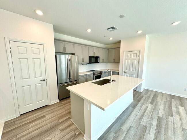 Building Photo - Great 2B/2.5BA Townhome in San Marcos!