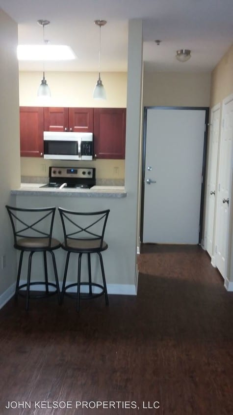 Primary Photo - 500 N Bell Ave