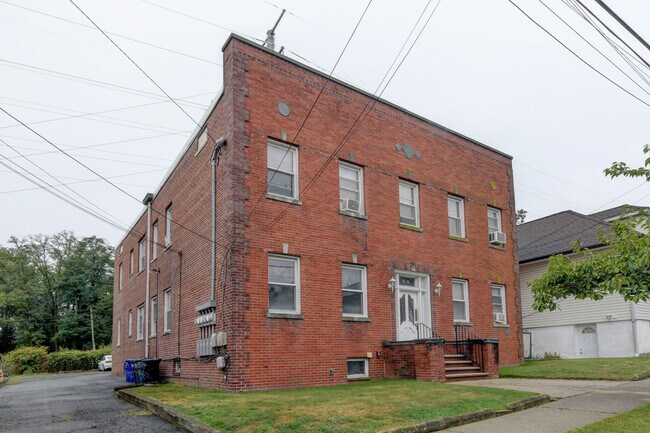 Foto del edificio - 71 Carmer Ave