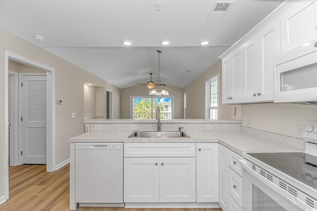 Building Photo - 485 White River Dr
