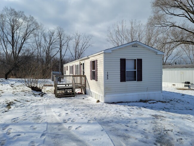Building Photo - 145 Algerine Rd