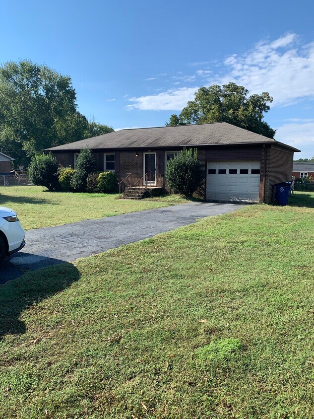 118 Smith Cir, Stallings, NC 28104 House Rental in Stallings, NC