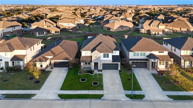 Foto del edificio - 3223 Cripple Creek Dr