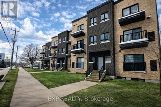 Building Photo - 600 Victoria St S