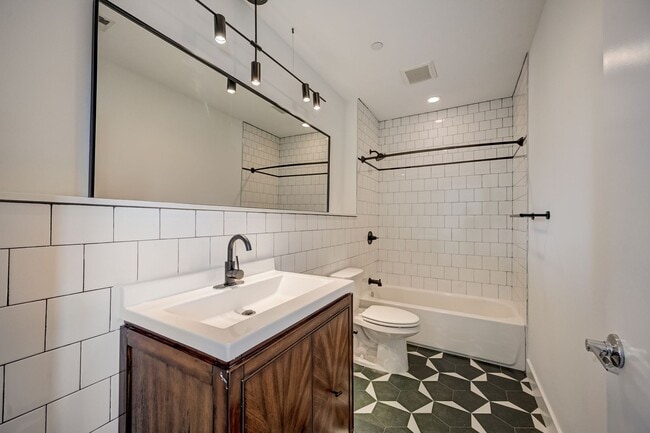 Interior Photo - Venture Commons