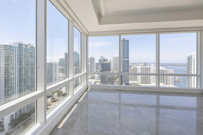 Foto del edificio - 1425 Brickell Ave