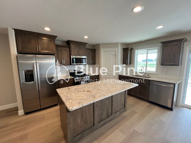 Foto del edificio - 6344 Ender Ln