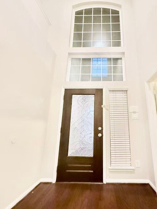 Foto del edificio - Private docking and lake view in Katy near major highway!