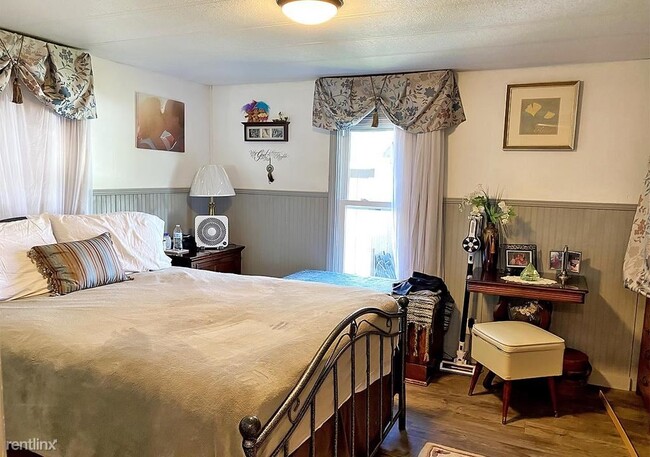 Building Photo - 4 br, 2 bath House - 1003 Oakhill Ave Unit 2