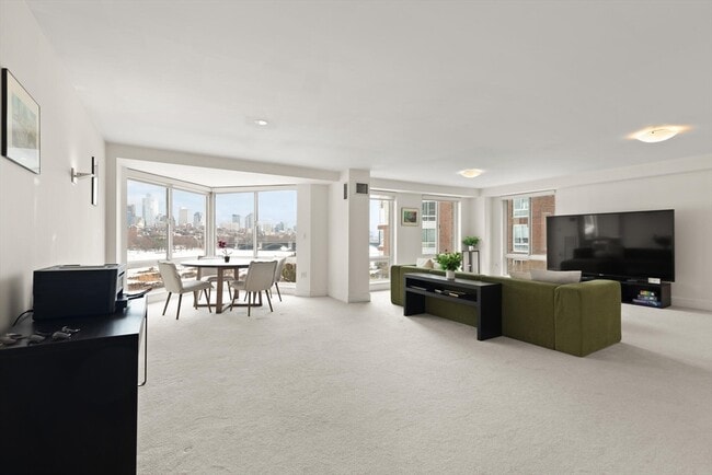 Building Photo - 75-83-83 Cambridge Pkwy