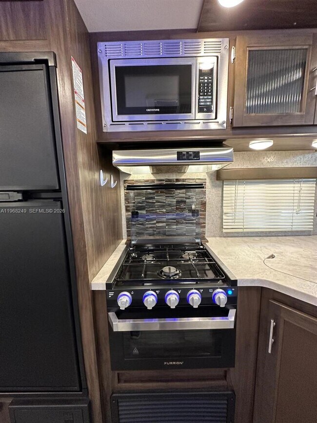 Foto del edificio - 3211 SW 47th Ave