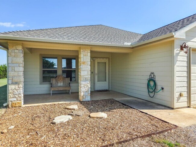Building Photo - 120 Lost Oaks Ct