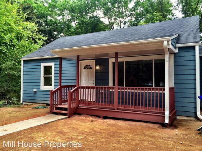 Building Photo - 4 br, 3 bath House - 404 Knolls St.