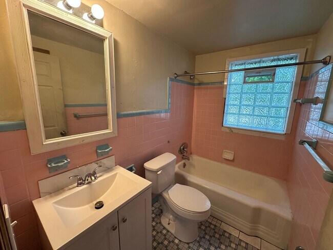 Foto del edificio - 26 W Boston Ave