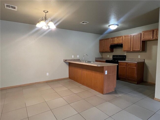 Building Photo - 1132 Remington Dr