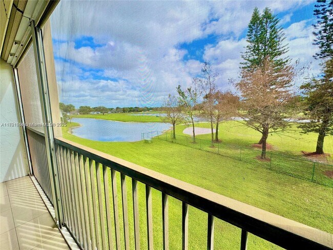 Foto del edificio - 3150 W Rolling Hills Cir