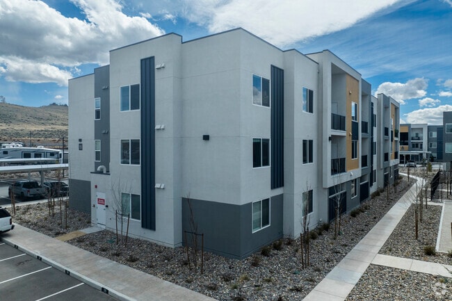 Building Photo - Rowan