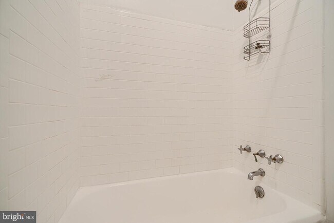 Foto del edificio - 1208 N Calvert St