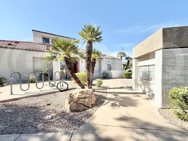 Building Photo - 11375 E Sahuaro Dr