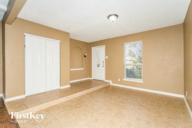 Building Photo - 3704 Finley Rd