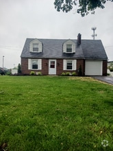 Building Photo - 852 Eden Rd