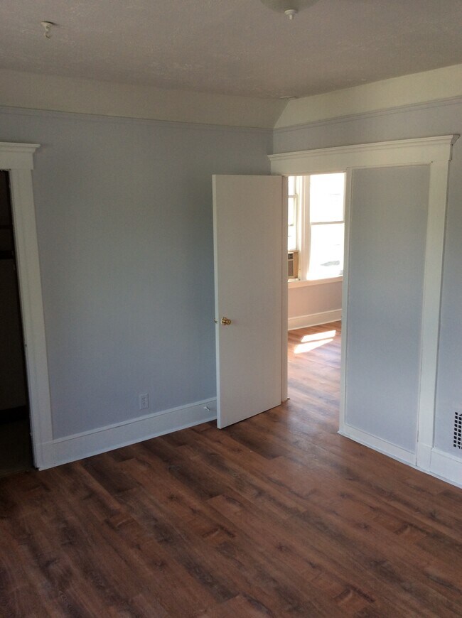 Building Photo - 320 Norton St