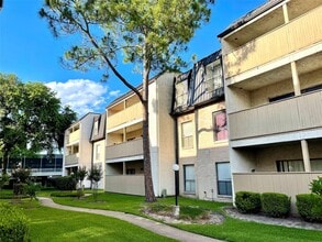 Building Photo - 8521 Hearth Dr