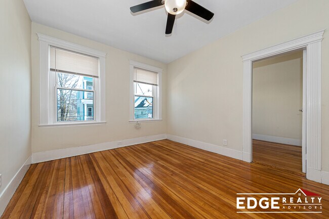 Building Photo - 41 Brackett St