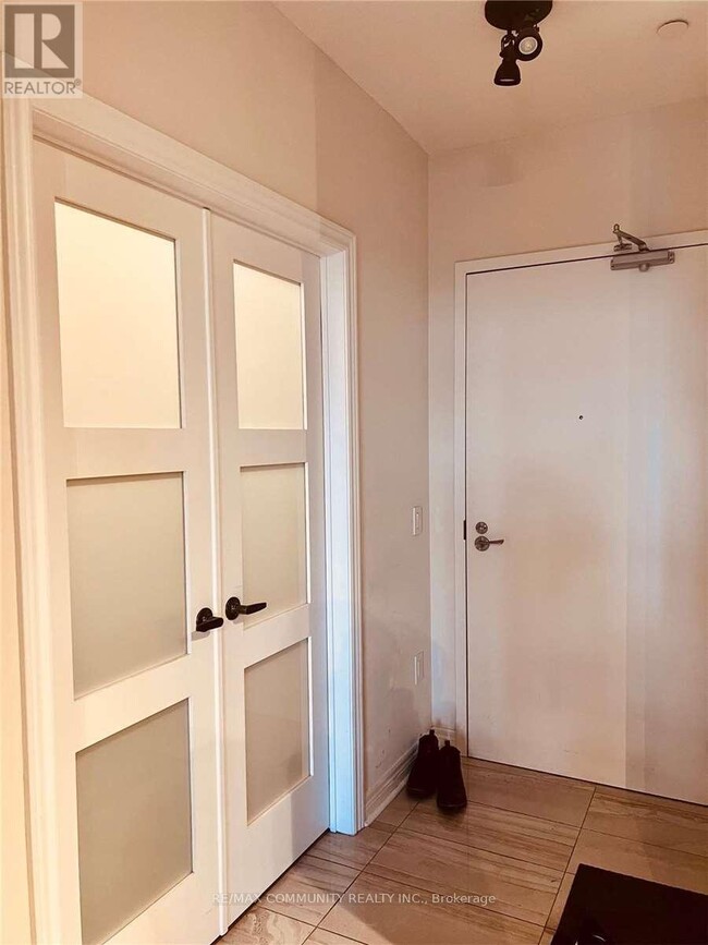 Building Photo - 7325 Markham Rd