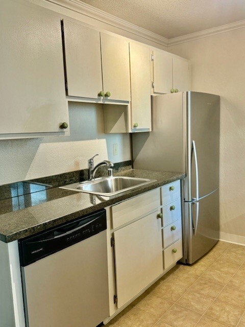 Building Photo - 1505 Kirker Pass Rd