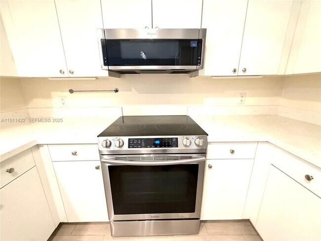 Foto del edificio - 2039 SE 10th Ave