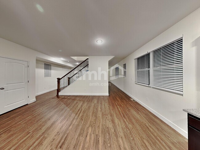 Foto del edificio - 4267 Crestone Peak St