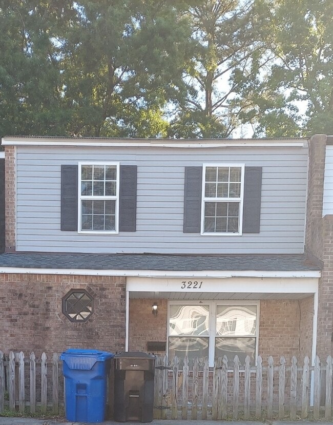 Building Photo - 3221 Barlborough Way