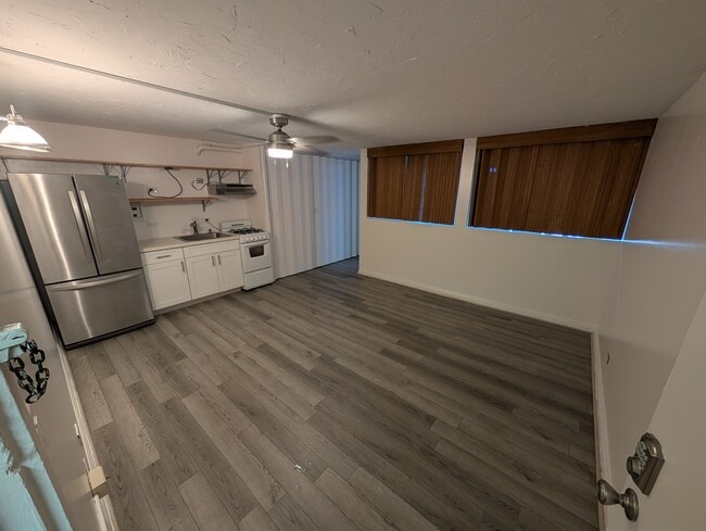 Foto del edificio - 1129 Rycroft St