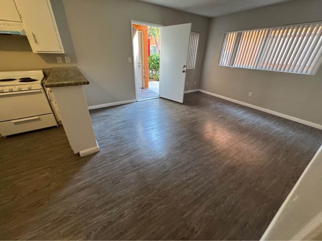 Foto del edificio - 1028 Orange Ave