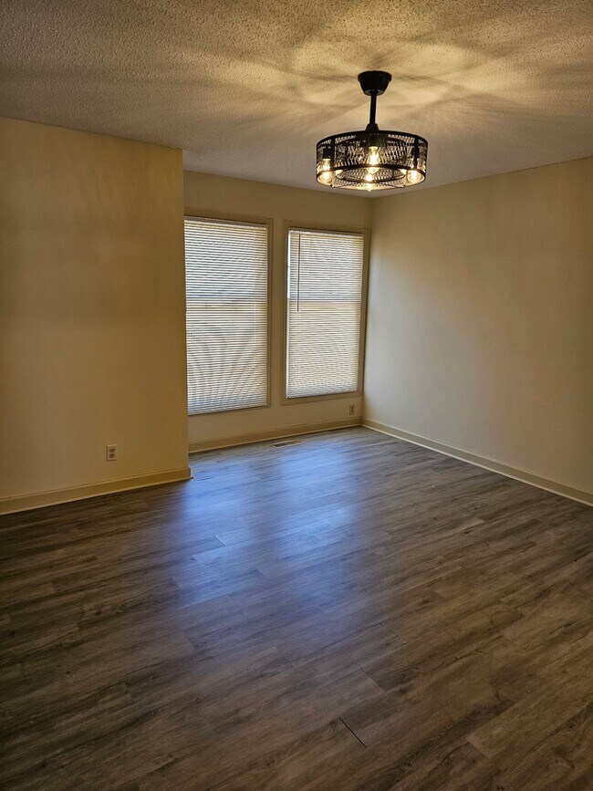 Foto del edificio - 109 Arcadia Ln