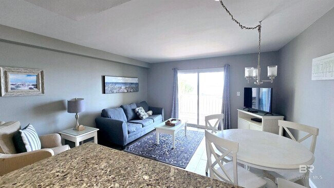 Foto del edificio - 1117 W Beach Blvd