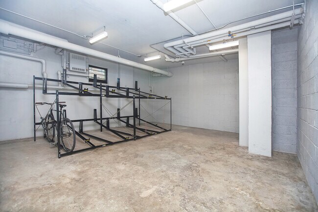 Foto del edificio - 30 W 141st St