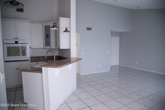 Building Photo - 7330 US-1