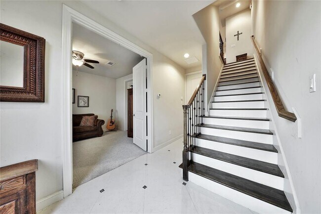 Building Photo - 2611 Rusk St