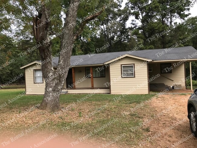 Building Photo - 421 Liberty Hill Rd