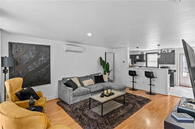 Building Photo - 18 Bridgham St
