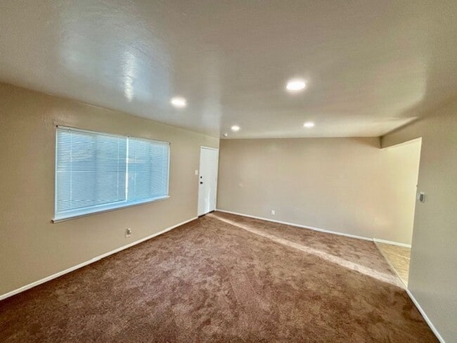 Photo - 5730 Bayview Ave. Apartment