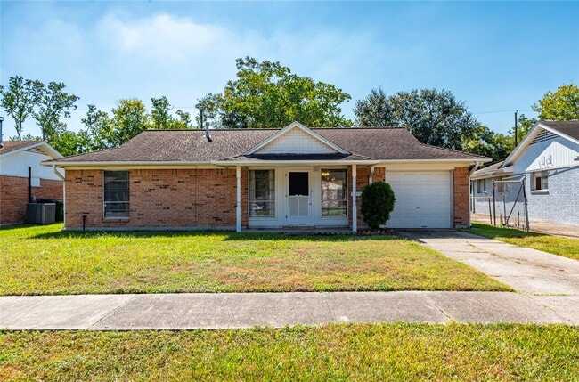 Building Photo - 10914 Keese Dr