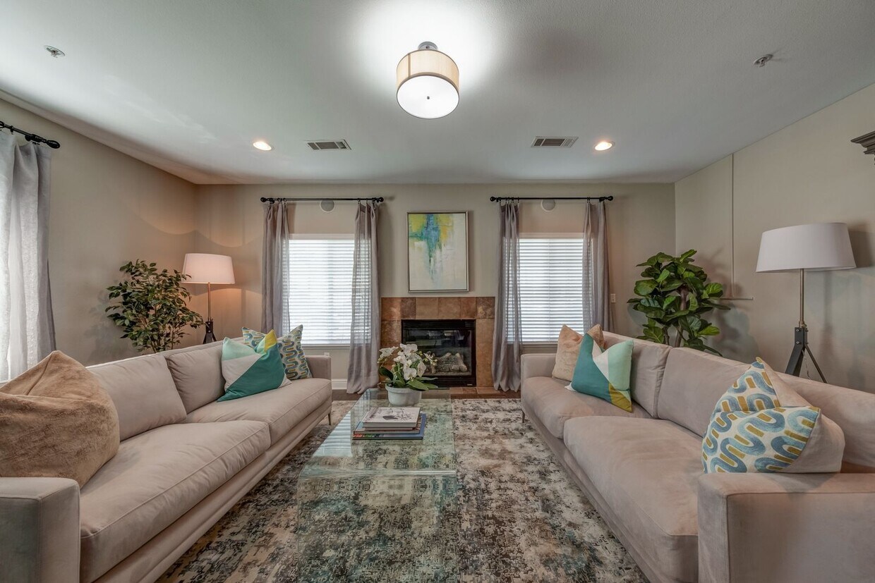 Arbor Ridge Apartments in Brentwood, CA