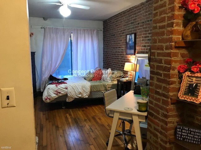 Building Photo - Studio, 1 bath  - 259 W Newton St Apt 2H