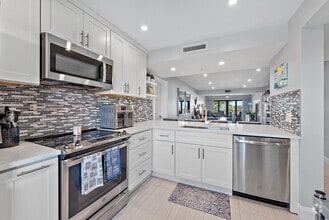 Building Photo - 1101 Seafarer Cir