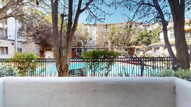 Interior Photo - River Terrace