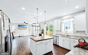 Building Photo - 65 Wellspring Dr