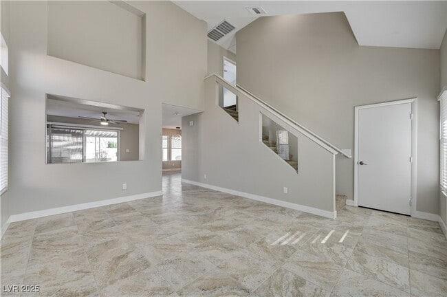 Building Photo - 170 Mirador St